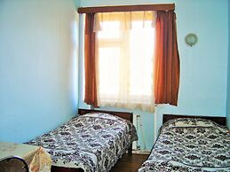 Hotel Lilo near Airport