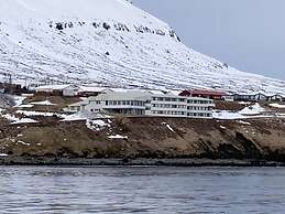 The Cliff Hotel
