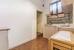 Montecitorio & Pantheon Stylish Flat