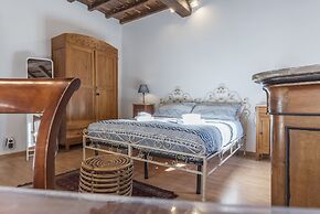 Montecitorio & Pantheon Stylish Flat