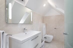 Le Premier Luxury Rooms