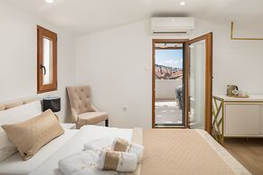 Le Premier Luxury Rooms