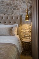 Le Premier Luxury Rooms