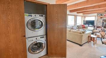 Rustic Mountain 3 Br  Plaza 3 Bedroom Condo - No Cleaning Fee! by RedA