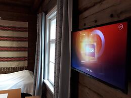 LAURI Historical Log House Manor