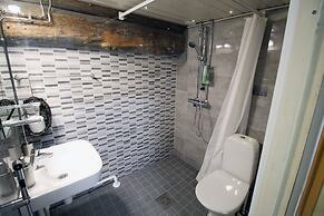 LAURI Historical Log House Manor