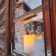 LAURI Historical Log House Manor