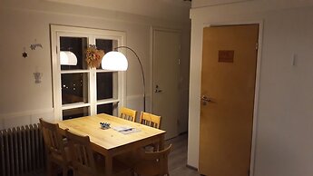 LAURI Historical Log House Manor