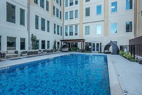 Brand New Stunning Unit Downtown