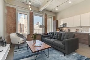 Brand New Stunning Unit Downtown