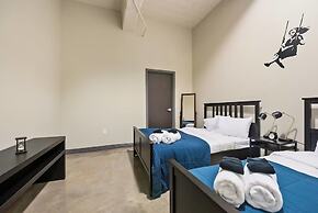 Beautiful 3bd Unit in Perfect Downtown Location