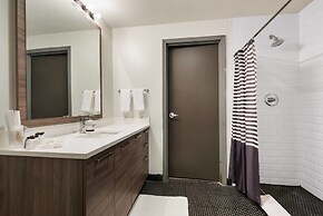 3 Bedroom - Best Location, Pool, Gym & Parking