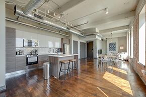 Modern 1bd in the Core of Downtown