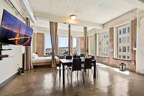3 Bedroom Unit in Downtown Dallas with Pool & Gym