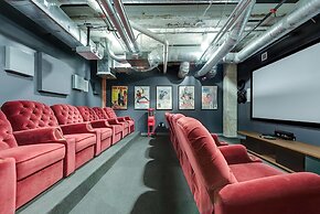 3 Bedroom Unit in Downtown Dallas with Pool & Gym