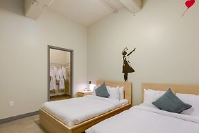 3 Bedroom Unit in Downtown Dallas with Pool & Gym