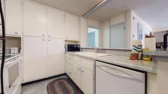 Summit 41 Spacious and Stones Throw to Eagle Lodge by RedAwning