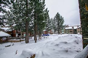 Summit 41 Spacious and Stones Throw to Eagle Lodge by RedAwning