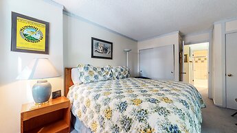 Summit 41 Spacious and Stones Throw to Eagle Lodge by RedAwning