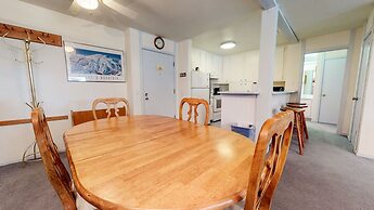 Summit 41 Spacious and Stones Throw to Eagle Lodge by RedAwning