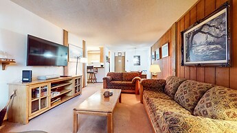 Summit #267 1 Bedroom Condo by RedAwning