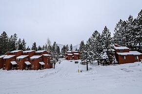 Woodlands #33 3 Bedroom Condo by RedAwning