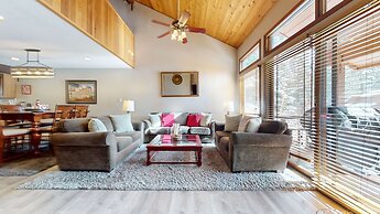 Woodlands #33 3 Bedroom Condo by RedAwning