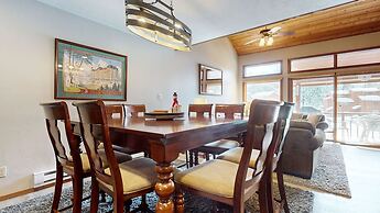 Woodlands #33 3 Bedroom Condo by RedAwning