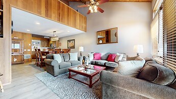 Woodlands #33 3 Bedroom Condo by RedAwning