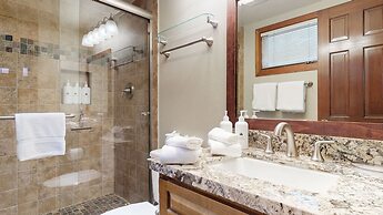 Woodlands #33 3 Bedroom Condo by RedAwning