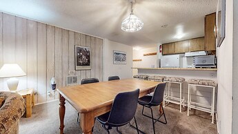 Summit #273 2 Bedroom Condo by RedAwning