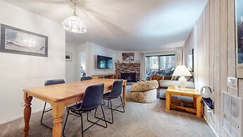 Summit #273 2 Bedroom Condo by RedAwning