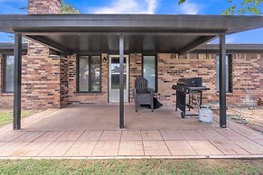 Stead House-3bd/2ba, Ttu,  Fall Specials! 3 Bedroom Home by RedAwning