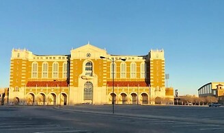 Stead House-3bd/2ba, Ttu,  Fall Specials! 3 Bedroom Home by RedAwning