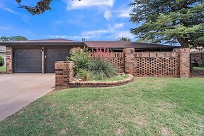 Stead House-3bd/2ba, Ttu,  Fall Specials! 3 Bedroom Home by RedAwning