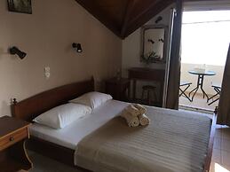 Elena's Luxury Studios and Apartments