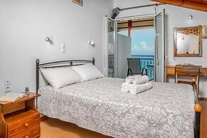 Elena's Luxury Studios and Apartments