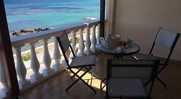 Elena's Luxury Studios and Apartments