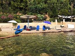 Elena's Luxury Studios and Apartments