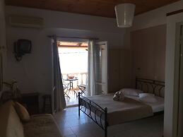 Elena's Luxury Studios and Apartments