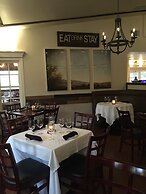 Glen Ellen Inn