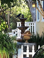 Glen Ellen Inn