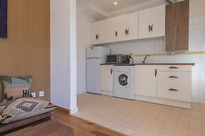 A Pearl in Graceland