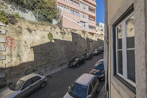 A Pearl in Graceland