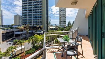 Holiday Holiday Crown Towers