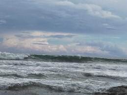 Pondok Oma Surf Simeulue