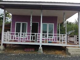 Pondok Oma Surf Simeulue