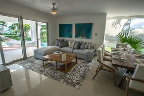 Casa Azul With Private Pool 2 Bedroom Condo by RedAwning
