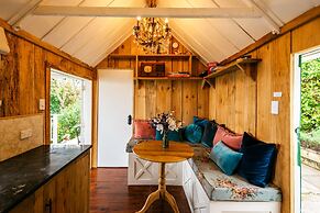 The Settlers Hut