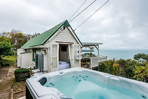 The Settlers Hut